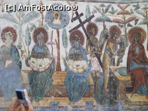 [P12] In ultimul plan al frescei, al cincilea, Maica Domnului pe tron, cu un inger de-a dreapta sa , talharul de pe cruce, care a devenit primul intrat in Rai, iar pe banci inalti clerici cu copiii lor sau botezati de ei » foto by liviu49
 - 
<span class="allrVoted glyphicon glyphicon-heart hidden" id="av1243886"></span>
<a class="m-l-10 hidden" id="sv1243886" onclick="voting_Foto_DelVot(,1243886,3950)" role="button">șterge vot <span class="glyphicon glyphicon-remove"></span></a>
<a id="v91243886" class=" c-red"  onclick="voting_Foto_SetVot(1243886)" role="button"><span class="glyphicon glyphicon-heart-empty"></span> <b>LIKE</b> = Votează poza</a> <img class="hidden"  id="f1243886W9" src="/imagini/loader.gif" border="0" /><span class="AjErrMes hidden" id="e1243886ErM"></span>