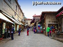 [P51] La cumpărături în San Marino » foto by mariana.olaru
 - 
<span class="allrVoted glyphicon glyphicon-heart hidden" id="av317314"></span>
<a class="m-l-10 hidden" id="sv317314" onclick="voting_Foto_DelVot(,317314,3963)" role="button">șterge vot <span class="glyphicon glyphicon-remove"></span></a>
<a id="v9317314" class=" c-red"  onclick="voting_Foto_SetVot(317314)" role="button"><span class="glyphicon glyphicon-heart-empty"></span> <b>LIKE</b> = Votează poza</a> <img class="hidden"  id="f317314W9" src="/imagini/loader.gif" border="0" /><span class="AjErrMes hidden" id="e317314ErM"></span>