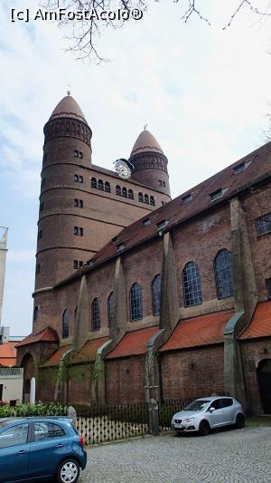 [P28] Pauluskirche » foto by Dragoș_MD
 - 
<span class="allrVoted glyphicon glyphicon-heart hidden" id="av943520"></span>
<a class="m-l-10 hidden" id="sv943520" onclick="voting_Foto_DelVot(,943520,3969)" role="button">șterge vot <span class="glyphicon glyphicon-remove"></span></a>
<a id="v9943520" class=" c-red"  onclick="voting_Foto_SetVot(943520)" role="button"><span class="glyphicon glyphicon-heart-empty"></span> <b>LIKE</b> = Votează poza</a> <img class="hidden"  id="f943520W9" src="/imagini/loader.gif" border="0" /><span class="AjErrMes hidden" id="e943520ErM"></span>