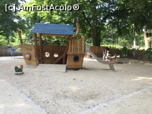 [P42] Zoo Ulm - dar si un loc de joaca pentru copii » foto by mishu
 - 
<span class="allrVoted glyphicon glyphicon-heart hidden" id="av1205630"></span>
<a class="m-l-10 hidden" id="sv1205630" onclick="voting_Foto_DelVot(,1205630,3969)" role="button">șterge vot <span class="glyphicon glyphicon-remove"></span></a>
<a id="v91205630" class=" c-red"  onclick="voting_Foto_SetVot(1205630)" role="button"><span class="glyphicon glyphicon-heart-empty"></span> <b>LIKE</b> = Votează poza</a> <img class="hidden"  id="f1205630W9" src="/imagini/loader.gif" border="0" /><span class="AjErrMes hidden" id="e1205630ErM"></span>