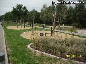 [P41] Loc de joacă pentru copii. Unul dintre ele!  » foto by puiutea
 - 
<span class="allrVoted glyphicon glyphicon-heart hidden" id="av662870"></span>
<a class="m-l-10 hidden" id="sv662870" onclick="voting_Foto_DelVot(,662870,3969)" role="button">șterge vot <span class="glyphicon glyphicon-remove"></span></a>
<a id="v9662870" class=" c-red"  onclick="voting_Foto_SetVot(662870)" role="button"><span class="glyphicon glyphicon-heart-empty"></span> <b>LIKE</b> = Votează poza</a> <img class="hidden"  id="f662870W9" src="/imagini/loader.gif" border="0" /><span class="AjErrMes hidden" id="e662870ErM"></span>