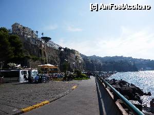 [P42] faleza catre plaja, de unde se vede hotelul alb exista un lift ce te coboara pt 1 euro » foto by eduardpetrut
 - 
<span class="allrVoted glyphicon glyphicon-heart hidden" id="av438430"></span>
<a class="m-l-10 hidden" id="sv438430" onclick="voting_Foto_DelVot(,438430,3976)" role="button">șterge vot <span class="glyphicon glyphicon-remove"></span></a>
<a id="v9438430" class=" c-red"  onclick="voting_Foto_SetVot(438430)" role="button"><span class="glyphicon glyphicon-heart-empty"></span> <b>LIKE</b> = Votează poza</a> <img class="hidden"  id="f438430W9" src="/imagini/loader.gif" border="0" /><span class="AjErrMes hidden" id="e438430ErM"></span>
