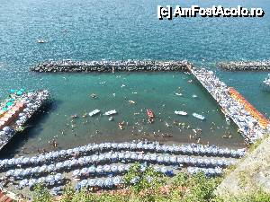 [P46] plaja si umbrelute la Sorrento. mai ceva ca la Eforie sud pe vremea lu Impuscatu » foto by eduardpetrut
 - 
<span class="allrVoted glyphicon glyphicon-heart hidden" id="av438436"></span>
<a class="m-l-10 hidden" id="sv438436" onclick="voting_Foto_DelVot(,438436,3976)" role="button">șterge vot <span class="glyphicon glyphicon-remove"></span></a>
<a id="v9438436" class=" c-red"  onclick="voting_Foto_SetVot(438436)" role="button"><span class="glyphicon glyphicon-heart-empty"></span> <b>LIKE</b> = Votează poza</a> <img class="hidden"  id="f438436W9" src="/imagini/loader.gif" border="0" /><span class="AjErrMes hidden" id="e438436ErM"></span>
