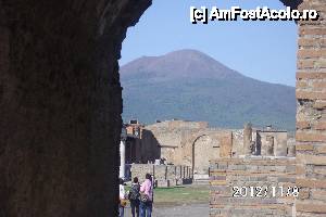 [P06] in plan indepartat se vede sursa problemei de la anul 79, vulcanul e inca actic » foto by roth
 - 
<span class="allrVoted glyphicon glyphicon-heart hidden" id="av433716"></span>
<a class="m-l-10 hidden" id="sv433716" onclick="voting_Foto_DelVot(,433716,3976)" role="button">șterge vot <span class="glyphicon glyphicon-remove"></span></a>
<a id="v9433716" class=" c-red"  onclick="voting_Foto_SetVot(433716)" role="button"><span class="glyphicon glyphicon-heart-empty"></span> <b>LIKE</b> = Votează poza</a> <img class="hidden"  id="f433716W9" src="/imagini/loader.gif" border="0" /><span class="AjErrMes hidden" id="e433716ErM"></span>