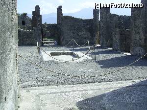 [P46] Pompei - Oraşul antic.  » foto by iulianic
 - 
<span class="allrVoted glyphicon glyphicon-heart hidden" id="av404915"></span>
<a class="m-l-10 hidden" id="sv404915" onclick="voting_Foto_DelVot(,404915,3976)" role="button">șterge vot <span class="glyphicon glyphicon-remove"></span></a>
<a id="v9404915" class=" c-red"  onclick="voting_Foto_SetVot(404915)" role="button"><span class="glyphicon glyphicon-heart-empty"></span> <b>LIKE</b> = Votează poza</a> <img class="hidden"  id="f404915W9" src="/imagini/loader.gif" border="0" /><span class="AjErrMes hidden" id="e404915ErM"></span>
