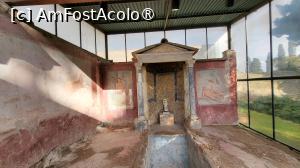 [P20] Casa lui Octavius Quartius (Regio II, 1), o vila aristocratica in miniatura. Canalul este decorat cu statui ale muzelor si sculpturi in stil egiptean, ce se termina intr-o nisa care imita o pestera cu o fantana. Peretii sunt decorati cu picturi mitologice. » foto by geani anto
 - 
<span class="allrVoted glyphicon glyphicon-heart hidden" id="av1410677"></span>
<a class="m-l-10 hidden" id="sv1410677" onclick="voting_Foto_DelVot(,1410677,3976)" role="button">șterge vot <span class="glyphicon glyphicon-remove"></span></a>
<a id="v91410677" class=" c-red"  onclick="voting_Foto_SetVot(1410677)" role="button"><span class="glyphicon glyphicon-heart-empty"></span> <b>LIKE</b> = Votează poza</a> <img class="hidden"  id="f1410677W9" src="/imagini/loader.gif" border="0" /><span class="AjErrMes hidden" id="e1410677ErM"></span>