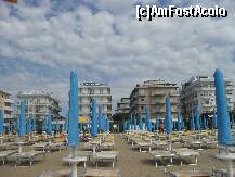 [P15] Plaja din Lido di Jessolo,dimineata » foto by georgiana
 - 
<span class="allrVoted glyphicon glyphicon-heart hidden" id="av266867"></span>
<a class="m-l-10 hidden" id="sv266867" onclick="voting_Foto_DelVot(,266867,3990)" role="button">șterge vot <span class="glyphicon glyphicon-remove"></span></a>
<a id="v9266867" class=" c-red"  onclick="voting_Foto_SetVot(266867)" role="button"><span class="glyphicon glyphicon-heart-empty"></span> <b>LIKE</b> = Votează poza</a> <img class="hidden"  id="f266867W9" src="/imagini/loader.gif" border="0" /><span class="AjErrMes hidden" id="e266867ErM"></span>