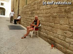 [P36] La o bere... la amiaza. Localnici din Bari.  » foto by TraianS
 - 
<span class="allrVoted glyphicon glyphicon-heart hidden" id="av374602"></span>
<a class="m-l-10 hidden" id="sv374602" onclick="voting_Foto_DelVot(,374602,3993)" role="button">șterge vot <span class="glyphicon glyphicon-remove"></span></a>
<a id="v9374602" class=" c-red"  onclick="voting_Foto_SetVot(374602)" role="button"><span class="glyphicon glyphicon-heart-empty"></span> <b>LIKE</b> = Votează poza</a> <img class="hidden"  id="f374602W9" src="/imagini/loader.gif" border="0" /><span class="AjErrMes hidden" id="e374602ErM"></span>