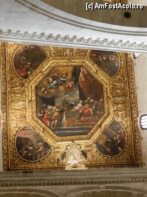 [P64] Interior Biserica Sf. Nicolae.  » foto by TraianS
 - 
<span class="allrVoted glyphicon glyphicon-heart hidden" id="av374640"></span>
<a class="m-l-10 hidden" id="sv374640" onclick="voting_Foto_DelVot(,374640,3993)" role="button">șterge vot <span class="glyphicon glyphicon-remove"></span></a>
<a id="v9374640" class=" c-red"  onclick="voting_Foto_SetVot(374640)" role="button"><span class="glyphicon glyphicon-heart-empty"></span> <b>LIKE</b> = Votează poza</a> <img class="hidden"  id="f374640W9" src="/imagini/loader.gif" border="0" /><span class="AjErrMes hidden" id="e374640ErM"></span>