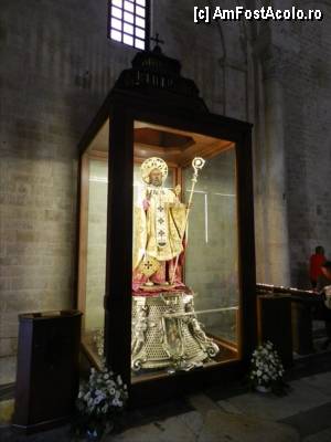 [P66] Statuia Sf. Nicolae. Interior Biserica Sf. Nicolae.  » foto by TraianS
 - 
<span class="allrVoted glyphicon glyphicon-heart hidden" id="av374644"></span>
<a class="m-l-10 hidden" id="sv374644" onclick="voting_Foto_DelVot(,374644,3993)" role="button">șterge vot <span class="glyphicon glyphicon-remove"></span></a>
<a id="v9374644" class=" c-red"  onclick="voting_Foto_SetVot(374644)" role="button"><span class="glyphicon glyphicon-heart-empty"></span> <b>LIKE</b> = Votează poza</a> <img class="hidden"  id="f374644W9" src="/imagini/loader.gif" border="0" /><span class="AjErrMes hidden" id="e374644ErM"></span>