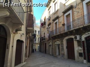 [P14] Străduță în orașul vechi din Bari.  » foto by Aurici
 - 
<span class="allrVoted glyphicon glyphicon-heart hidden" id="av733545"></span>
<a class="m-l-10 hidden" id="sv733545" onclick="voting_Foto_DelVot(,733545,3993)" role="button">șterge vot <span class="glyphicon glyphicon-remove"></span></a>
<a id="v9733545" class=" c-red"  onclick="voting_Foto_SetVot(733545)" role="button"><span class="glyphicon glyphicon-heart-empty"></span> <b>LIKE</b> = Votează poza</a> <img class="hidden"  id="f733545W9" src="/imagini/loader.gif" border="0" /><span class="AjErrMes hidden" id="e733545ErM"></span>