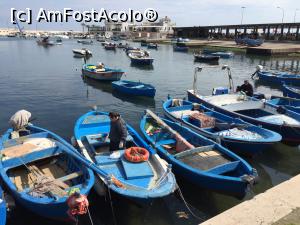 [P16] Portul din Bari. În dreapta se vede piața de pește.  » foto by Aurici
 - 
<span class="allrVoted glyphicon glyphicon-heart hidden" id="av733547"></span>
<a class="m-l-10 hidden" id="sv733547" onclick="voting_Foto_DelVot(,733547,3993)" role="button">șterge vot <span class="glyphicon glyphicon-remove"></span></a>
<a id="v9733547" class=" c-red"  onclick="voting_Foto_SetVot(733547)" role="button"><span class="glyphicon glyphicon-heart-empty"></span> <b>LIKE</b> = Votează poza</a> <img class="hidden"  id="f733547W9" src="/imagini/loader.gif" border="0" /><span class="AjErrMes hidden" id="e733547ErM"></span>