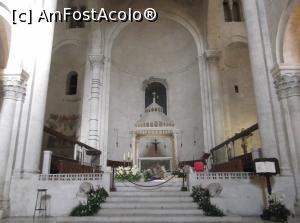 [P35] Catedrala San Sabino - altarul » foto by Aurici
 - 
<span class="allrVoted glyphicon glyphicon-heart hidden" id="av733566"></span>
<a class="m-l-10 hidden" id="sv733566" onclick="voting_Foto_DelVot(,733566,3993)" role="button">șterge vot <span class="glyphicon glyphicon-remove"></span></a>
<a id="v9733566" class=" c-red"  onclick="voting_Foto_SetVot(733566)" role="button"><span class="glyphicon glyphicon-heart-empty"></span> <b>LIKE</b> = Votează poza</a> <img class="hidden"  id="f733566W9" src="/imagini/loader.gif" border="0" /><span class="AjErrMes hidden" id="e733566ErM"></span>