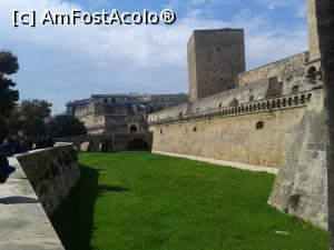[P42] Castelul Svevo, impresionant doar pe afară pentru noi.  » foto by Aurici
 - 
<span class="allrVoted glyphicon glyphicon-heart hidden" id="av733575"></span>
<a class="m-l-10 hidden" id="sv733575" onclick="voting_Foto_DelVot(,733575,3993)" role="button">șterge vot <span class="glyphicon glyphicon-remove"></span></a>
<a id="v9733575" class=" c-red"  onclick="voting_Foto_SetVot(733575)" role="button"><span class="glyphicon glyphicon-heart-empty"></span> <b>LIKE</b> = Votează poza</a> <img class="hidden"  id="f733575W9" src="/imagini/loader.gif" border="0" /><span class="AjErrMes hidden" id="e733575ErM"></span>
