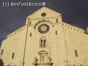 [P22] Basilica San Sabino - catedrala din Bari.  » foto by Carmen Ion
 - 
<span class="allrVoted glyphicon glyphicon-heart hidden" id="av753520"></span>
<a class="m-l-10 hidden" id="sv753520" onclick="voting_Foto_DelVot(,753520,3993)" role="button">șterge vot <span class="glyphicon glyphicon-remove"></span></a>
<a id="v9753520" class=" c-red"  onclick="voting_Foto_SetVot(753520)" role="button"><span class="glyphicon glyphicon-heart-empty"></span> <b>LIKE</b> = Votează poza</a> <img class="hidden"  id="f753520W9" src="/imagini/loader.gif" border="0" /><span class="AjErrMes hidden" id="e753520ErM"></span>