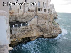 [P15] Polignano a Mare-Restaurant Grotta Palazzese vazut din exterior » foto by Chloe
 - 
<span class="allrVoted glyphicon glyphicon-heart hidden" id="av803674"></span>
<a class="m-l-10 hidden" id="sv803674" onclick="voting_Foto_DelVot(,803674,3993)" role="button">șterge vot <span class="glyphicon glyphicon-remove"></span></a>
<a id="v9803674" class=" c-red"  onclick="voting_Foto_SetVot(803674)" role="button"><span class="glyphicon glyphicon-heart-empty"></span> <b>LIKE</b> = Votează poza</a> <img class="hidden"  id="f803674W9" src="/imagini/loader.gif" border="0" /><span class="AjErrMes hidden" id="e803674ErM"></span>