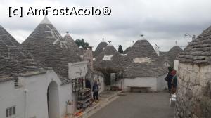 [P38] Alberobello » foto by Chloe
 - 
<span class="allrVoted glyphicon glyphicon-heart hidden" id="av803697"></span>
<a class="m-l-10 hidden" id="sv803697" onclick="voting_Foto_DelVot(,803697,3993)" role="button">șterge vot <span class="glyphicon glyphicon-remove"></span></a>
<a id="v9803697" class=" c-red"  onclick="voting_Foto_SetVot(803697)" role="button"><span class="glyphicon glyphicon-heart-empty"></span> <b>LIKE</b> = Votează poza</a> <img class="hidden"  id="f803697W9" src="/imagini/loader.gif" border="0" /><span class="AjErrMes hidden" id="e803697ErM"></span>