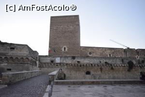 [P19] cetatea din Bari » foto by bogdanescu07
 - 
<span class="allrVoted glyphicon glyphicon-heart hidden" id="av892285"></span>
<a class="m-l-10 hidden" id="sv892285" onclick="voting_Foto_DelVot(,892285,3993)" role="button">șterge vot <span class="glyphicon glyphicon-remove"></span></a>
<a id="v9892285" class=" c-red"  onclick="voting_Foto_SetVot(892285)" role="button"><span class="glyphicon glyphicon-heart-empty"></span> <b>LIKE</b> = Votează poza</a> <img class="hidden"  id="f892285W9" src="/imagini/loader.gif" border="0" /><span class="AjErrMes hidden" id="e892285ErM"></span>