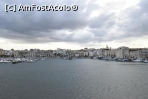 [P04] view asupra portului din Trani » foto by bogdanescu07
 - 
<span class="allrVoted glyphicon glyphicon-heart hidden" id="av892270"></span>
<a class="m-l-10 hidden" id="sv892270" onclick="voting_Foto_DelVot(,892270,3993)" role="button">șterge vot <span class="glyphicon glyphicon-remove"></span></a>
<a id="v9892270" class=" c-red"  onclick="voting_Foto_SetVot(892270)" role="button"><span class="glyphicon glyphicon-heart-empty"></span> <b>LIKE</b> = Votează poza</a> <img class="hidden"  id="f892270W9" src="/imagini/loader.gif" border="0" /><span class="AjErrMes hidden" id="e892270ErM"></span>