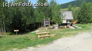 [P04] Zona centrală a Băilor Lăzărești. În dreapta este bazinul mare, spre stânga, sub indicator, este izvorul cu apă minerală, iar printrre mesteceni mai multe bazine mici pentru băi de picioare » foto by Lucien
 - 
<span class="allrVoted glyphicon glyphicon-heart hidden" id="av803452"></span>
<a class="m-l-10 hidden" id="sv803452" onclick="voting_Foto_DelVot(,803452,3998)" role="button">șterge vot <span class="glyphicon glyphicon-remove"></span></a>
<a id="v9803452" class=" c-red"  onclick="voting_Foto_SetVot(803452)" role="button"><span class="glyphicon glyphicon-heart-empty"></span> <b>LIKE</b> = Votează poza</a> <img class="hidden"  id="f803452W9" src="/imagini/loader.gif" border="0" /><span class="AjErrMes hidden" id="e803452ErM"></span>