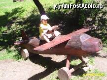 [P07] avionul din parculet in Tusnad » foto by sbacau
 - 
<span class="allrVoted glyphicon glyphicon-heart hidden" id="av47349"></span>
<a class="m-l-10 hidden" id="sv47349" onclick="voting_Foto_DelVot(,47349,3998)" role="button">șterge vot <span class="glyphicon glyphicon-remove"></span></a>
<a id="v947349" class=" c-red"  onclick="voting_Foto_SetVot(47349)" role="button"><span class="glyphicon glyphicon-heart-empty"></span> <b>LIKE</b> = Votează poza</a> <img class="hidden"  id="f47349W9" src="/imagini/loader.gif" border="0" /><span class="AjErrMes hidden" id="e47349ErM"></span>