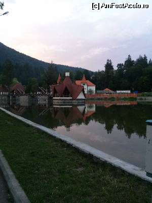 [P09] lacul din apropiere » foto by veteranu
 - 
<span class="allrVoted glyphicon glyphicon-heart hidden" id="av543395"></span>
<a class="m-l-10 hidden" id="sv543395" onclick="voting_Foto_DelVot(,543395,3998)" role="button">șterge vot <span class="glyphicon glyphicon-remove"></span></a>
<a id="v9543395" class=" c-red"  onclick="voting_Foto_SetVot(543395)" role="button"><span class="glyphicon glyphicon-heart-empty"></span> <b>LIKE</b> = Votează poza</a> <img class="hidden"  id="f543395W9" src="/imagini/loader.gif" border="0" /><span class="AjErrMes hidden" id="e543395ErM"></span>