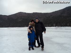[P07] Intai ianuarie, adevarata distractie de revelion. Aici suntem in sfarsit pe lac. Am scapat fara avarii dupa aventuroasa coborare pe gheata. » foto by vega06
 - 
<span class="allrVoted glyphicon glyphicon-heart hidden" id="av582809"></span>
<a class="m-l-10 hidden" id="sv582809" onclick="voting_Foto_DelVot(,582809,3998)" role="button">șterge vot <span class="glyphicon glyphicon-remove"></span></a>
<a id="v9582809" class=" c-red"  onclick="voting_Foto_SetVot(582809)" role="button"><span class="glyphicon glyphicon-heart-empty"></span> <b>LIKE</b> = Votează poza</a> <img class="hidden"  id="f582809W9" src="/imagini/loader.gif" border="0" /><span class="AjErrMes hidden" id="e582809ErM"></span>