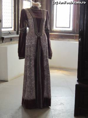[P09] Rochie medievala » foto by codryna
 - 
<span class="allrVoted glyphicon glyphicon-heart hidden" id="av614510"></span>
<a class="m-l-10 hidden" id="sv614510" onclick="voting_Foto_DelVot(,614510,4000)" role="button">șterge vot <span class="glyphicon glyphicon-remove"></span></a>
<a id="v9614510" class=" c-red"  onclick="voting_Foto_SetVot(614510)" role="button"><span class="glyphicon glyphicon-heart-empty"></span> <b>LIKE</b> = Votează poza</a> <img class="hidden"  id="f614510W9" src="/imagini/loader.gif" border="0" /><span class="AjErrMes hidden" id="e614510ErM"></span>