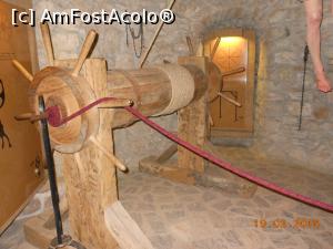 [P18] Castelul Corvinilor - În temnița castelului. Instrumente de tortură.  » foto by iulianic
 - 
<span class="allrVoted glyphicon glyphicon-heart hidden" id="av771018"></span>
<a class="m-l-10 hidden" id="sv771018" onclick="voting_Foto_DelVot(,771018,4000)" role="button">șterge vot <span class="glyphicon glyphicon-remove"></span></a>
<a id="v9771018" class=" c-red"  onclick="voting_Foto_SetVot(771018)" role="button"><span class="glyphicon glyphicon-heart-empty"></span> <b>LIKE</b> = Votează poza</a> <img class="hidden"  id="f771018W9" src="/imagini/loader.gif" border="0" /><span class="AjErrMes hidden" id="e771018ErM"></span>