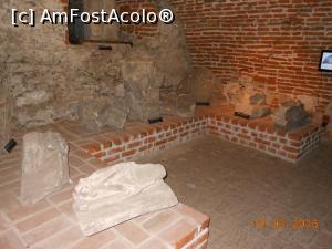 [P27] Castelul Corvinilor - În lapidariu.  » foto by iulianic
 - 
<span class="allrVoted glyphicon glyphicon-heart hidden" id="av771031"></span>
<a class="m-l-10 hidden" id="sv771031" onclick="voting_Foto_DelVot(,771031,4000)" role="button">șterge vot <span class="glyphicon glyphicon-remove"></span></a>
<a id="v9771031" class=" c-red"  onclick="voting_Foto_SetVot(771031)" role="button"><span class="glyphicon glyphicon-heart-empty"></span> <b>LIKE</b> = Votează poza</a> <img class="hidden"  id="f771031W9" src="/imagini/loader.gif" border="0" /><span class="AjErrMes hidden" id="e771031ErM"></span>