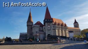 [P01] Castelul Corvinilor » foto by resita2009
 - 
<span class="allrVoted glyphicon glyphicon-heart hidden" id="av1333107"></span>
<a class="m-l-10 hidden" id="sv1333107" onclick="voting_Foto_DelVot(,1333107,4000)" role="button">șterge vot <span class="glyphicon glyphicon-remove"></span></a>
<a id="v91333107" class=" c-red"  onclick="voting_Foto_SetVot(1333107)" role="button"><span class="glyphicon glyphicon-heart-empty"></span> <b>LIKE</b> = Votează poza</a> <img class="hidden"  id="f1333107W9" src="/imagini/loader.gif" border="0" /><span class="AjErrMes hidden" id="e1333107ErM"></span>