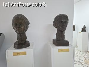 [P22] Constanța, Muzeul de Sculptură Ion Jalea, parter, Ala și Mioara fetele artistului » foto by mprofeanu
 - 
<span class="allrVoted glyphicon glyphicon-heart hidden" id="av1509443"></span>
<a class="m-l-10 hidden" id="sv1509443" onclick="voting_Foto_DelVot(,1509443,4001)" role="button">șterge vot <span class="glyphicon glyphicon-remove"></span></a>
<a id="v91509443" class=" c-red"  onclick="voting_Foto_SetVot(1509443)" role="button"><span class="glyphicon glyphicon-heart-empty"></span> <b>LIKE</b> = Votează poza</a> <img class="hidden"  id="f1509443W9" src="/imagini/loader.gif" border="0" /><span class="AjErrMes hidden" id="e1509443ErM"></span>