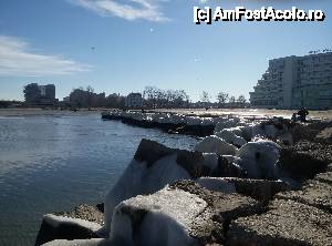 [P05] marea liniștită și gheața ca dovadă a ceea ce fusese » foto by ariciu*
 - 
<span class="allrVoted glyphicon glyphicon-heart hidden" id="av588164"></span>
<a class="m-l-10 hidden" id="sv588164" onclick="voting_Foto_DelVot(,588164,4001)" role="button">șterge vot <span class="glyphicon glyphicon-remove"></span></a>
<a id="v9588164" class=" c-red"  onclick="voting_Foto_SetVot(588164)" role="button"><span class="glyphicon glyphicon-heart-empty"></span> <b>LIKE</b> = Votează poza</a> <img class="hidden"  id="f588164W9" src="/imagini/loader.gif" border="0" /><span class="AjErrMes hidden" id="e588164ErM"></span>