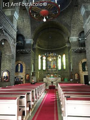 [P14] Interior biserică catolică » foto by AZE
 - 
<span class="allrVoted glyphicon glyphicon-heart hidden" id="av1280835"></span>
<a class="m-l-10 hidden" id="sv1280835" onclick="voting_Foto_DelVot(,1280835,4001)" role="button">șterge vot <span class="glyphicon glyphicon-remove"></span></a>
<a id="v91280835" class=" c-red"  onclick="voting_Foto_SetVot(1280835)" role="button"><span class="glyphicon glyphicon-heart-empty"></span> <b>LIKE</b> = Votează poza</a> <img class="hidden"  id="f1280835W9" src="/imagini/loader.gif" border="0" /><span class="AjErrMes hidden" id="e1280835ErM"></span>