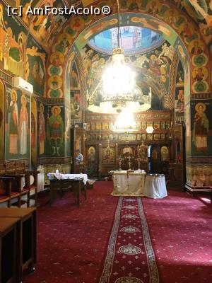 [P31] Interior Sf Nicolae » foto by AZE
 - 
<span class="allrVoted glyphicon glyphicon-heart hidden" id="av1280852"></span>
<a class="m-l-10 hidden" id="sv1280852" onclick="voting_Foto_DelVot(,1280852,4001)" role="button">șterge vot <span class="glyphicon glyphicon-remove"></span></a>
<a id="v91280852" class=" c-red"  onclick="voting_Foto_SetVot(1280852)" role="button"><span class="glyphicon glyphicon-heart-empty"></span> <b>LIKE</b> = Votează poza</a> <img class="hidden"  id="f1280852W9" src="/imagini/loader.gif" border="0" /><span class="AjErrMes hidden" id="e1280852ErM"></span>
