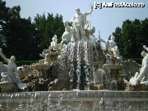 [P22] Fântâna Neptun.  » foto by Mihai18
 - 
<span class="allrVoted glyphicon glyphicon-heart hidden" id="av689187"></span>
<a class="m-l-10 hidden" id="sv689187" onclick="voting_Foto_DelVot(,689187,4023)" role="button">șterge vot <span class="glyphicon glyphicon-remove"></span></a>
<a id="v9689187" class=" c-red"  onclick="voting_Foto_SetVot(689187)" role="button"><span class="glyphicon glyphicon-heart-empty"></span> <b>LIKE</b> = Votează poza</a> <img class="hidden"  id="f689187W9" src="/imagini/loader.gif" border="0" /><span class="AjErrMes hidden" id="e689187ErM"></span>