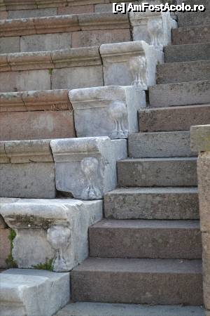 [P13] Picioare de leu - in Teatru. Asklepion.  » foto by TraianS
 - 
<span class="allrVoted glyphicon glyphicon-heart hidden" id="av504577"></span>
<a class="m-l-10 hidden" id="sv504577" onclick="voting_Foto_DelVot(,504577,4030)" role="button">șterge vot <span class="glyphicon glyphicon-remove"></span></a>
<a id="v9504577" class=" c-red"  onclick="voting_Foto_SetVot(504577)" role="button"><span class="glyphicon glyphicon-heart-empty"></span> <b>LIKE</b> = Votează poza</a> <img class="hidden"  id="f504577W9" src="/imagini/loader.gif" border="0" /><span class="AjErrMes hidden" id="e504577ErM"></span>