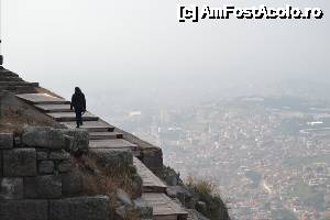 [P40] Chiar ca-ti vine sa-ti iei zborul. Alei amenajate pentru turisti, in afara zidurilor de aparare. Acropola.  » foto by TraianS
 - 
<span class="allrVoted glyphicon glyphicon-heart hidden" id="av504617"></span>
<a class="m-l-10 hidden" id="sv504617" onclick="voting_Foto_DelVot(,504617,4030)" role="button">șterge vot <span class="glyphicon glyphicon-remove"></span></a>
<a id="v9504617" class=" c-red"  onclick="voting_Foto_SetVot(504617)" role="button"><span class="glyphicon glyphicon-heart-empty"></span> <b>LIKE</b> = Votează poza</a> <img class="hidden"  id="f504617W9" src="/imagini/loader.gif" border="0" /><span class="AjErrMes hidden" id="e504617ErM"></span>