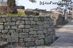 [P09] Culoarea verde a pietrelor, e primul lucru care sare-n ochi. Asklepion.  » foto by TraianS
 - 
<span class="allrVoted glyphicon glyphicon-heart hidden" id="av504562"></span>
<a class="m-l-10 hidden" id="sv504562" onclick="voting_Foto_DelVot(,504562,4030)" role="button">șterge vot <span class="glyphicon glyphicon-remove"></span></a>
<a id="v9504562" class=" c-red"  onclick="voting_Foto_SetVot(504562)" role="button"><span class="glyphicon glyphicon-heart-empty"></span> <b>LIKE</b> = Votează poza</a> <img class="hidden"  id="f504562W9" src="/imagini/loader.gif" border="0" /><span class="AjErrMes hidden" id="e504562ErM"></span>