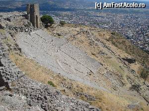 [P63] amfiteatrul si Templul zeitei Atena, piatra inalta langa copacul verde.  » foto by adryana
 - 
<span class="allrVoted glyphicon glyphicon-heart hidden" id="av369170"></span>
<a class="m-l-10 hidden" id="sv369170" onclick="voting_Foto_DelVot(,369170,4030)" role="button">șterge vot <span class="glyphicon glyphicon-remove"></span></a>
<a id="v9369170" class=" c-red"  onclick="voting_Foto_SetVot(369170)" role="button"><span class="glyphicon glyphicon-heart-empty"></span> <b>LIKE</b> = Votează poza</a> <img class="hidden"  id="f369170W9" src="/imagini/loader.gif" border="0" /><span class="AjErrMes hidden" id="e369170ErM"></span>