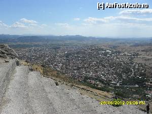 [P65] orasul Bergama vazut de la amfiteatru.  » foto by adryana
 - 
<span class="allrVoted glyphicon glyphicon-heart hidden" id="av369172"></span>
<a class="m-l-10 hidden" id="sv369172" onclick="voting_Foto_DelVot(,369172,4030)" role="button">șterge vot <span class="glyphicon glyphicon-remove"></span></a>
<a id="v9369172" class=" c-red"  onclick="voting_Foto_SetVot(369172)" role="button"><span class="glyphicon glyphicon-heart-empty"></span> <b>LIKE</b> = Votează poza</a> <img class="hidden"  id="f369172W9" src="/imagini/loader.gif" border="0" /><span class="AjErrMes hidden" id="e369172ErM"></span>