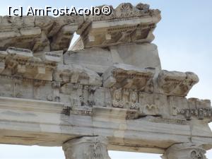 [P10] Detaliu de arhitravă de la templul lui Traian » foto by irinad
 - 
<span class="allrVoted glyphicon glyphicon-heart hidden" id="av1029312"></span>
<a class="m-l-10 hidden" id="sv1029312" onclick="voting_Foto_DelVot(,1029312,4030)" role="button">șterge vot <span class="glyphicon glyphicon-remove"></span></a>
<a id="v91029312" class=" c-red"  onclick="voting_Foto_SetVot(1029312)" role="button"><span class="glyphicon glyphicon-heart-empty"></span> <b>LIKE</b> = Votează poza</a> <img class="hidden"  id="f1029312W9" src="/imagini/loader.gif" border="0" /><span class="AjErrMes hidden" id="e1029312ErM"></span>