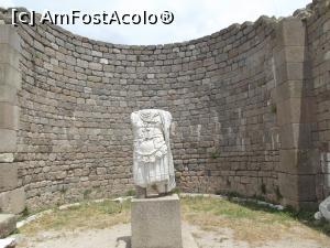 [P11] Statuia lui Traian, la loc de cinste în templul său » foto by irinad
 - 
<span class="allrVoted glyphicon glyphicon-heart hidden" id="av1029313"></span>
<a class="m-l-10 hidden" id="sv1029313" onclick="voting_Foto_DelVot(,1029313,4030)" role="button">șterge vot <span class="glyphicon glyphicon-remove"></span></a>
<a id="v91029313" class=" c-red"  onclick="voting_Foto_SetVot(1029313)" role="button"><span class="glyphicon glyphicon-heart-empty"></span> <b>LIKE</b> = Votează poza</a> <img class="hidden"  id="f1029313W9" src="/imagini/loader.gif" border="0" /><span class="AjErrMes hidden" id="e1029313ErM"></span>