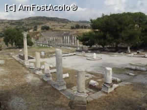 [P20] Asklepion: curtea înconjurată de coloane şi, central, coloana cu şerpi » foto by irinad
 - 
<span class="allrVoted glyphicon glyphicon-heart hidden" id="av1029322"></span>
<a class="m-l-10 hidden" id="sv1029322" onclick="voting_Foto_DelVot(,1029322,4030)" role="button">șterge vot <span class="glyphicon glyphicon-remove"></span></a>
<a id="v91029322" class=" c-red"  onclick="voting_Foto_SetVot(1029322)" role="button"><span class="glyphicon glyphicon-heart-empty"></span> <b>LIKE</b> = Votează poza</a> <img class="hidden"  id="f1029322W9" src="/imagini/loader.gif" border="0" /><span class="AjErrMes hidden" id="e1029322ErM"></span>
