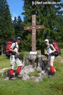 [P02] Monumentul de langa Gura Diham, dedicat iubitorilor muntelui » foto by Claudiu U.
 - 
<span class="allrVoted glyphicon glyphicon-heart hidden" id="av119406"></span>
<a class="m-l-10 hidden" id="sv119406" onclick="voting_Foto_DelVot(,119406,4076)" role="button">șterge vot <span class="glyphicon glyphicon-remove"></span></a>
<a id="v9119406" class=" c-red"  onclick="voting_Foto_SetVot(119406)" role="button"><span class="glyphicon glyphicon-heart-empty"></span> <b>LIKE</b> = Votează poza</a> <img class="hidden"  id="f119406W9" src="/imagini/loader.gif" border="0" /><span class="AjErrMes hidden" id="e119406ErM"></span>