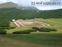 [P22] Terenul de sport al Complexului Piatra Arsa » foto by Claudiu U.
 - 
<span class="allrVoted glyphicon glyphicon-heart hidden" id="av244487"></span>
<a class="m-l-10 hidden" id="sv244487" onclick="voting_Foto_DelVot(,244487,4076)" role="button">șterge vot <span class="glyphicon glyphicon-remove"></span></a>
<a id="v9244487" class=" c-red"  onclick="voting_Foto_SetVot(244487)" role="button"><span class="glyphicon glyphicon-heart-empty"></span> <b>LIKE</b> = Votează poza</a> <img class="hidden"  id="f244487W9" src="/imagini/loader.gif" border="0" /><span class="AjErrMes hidden" id="e244487ErM"></span>