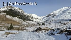 [P03] Spre Telecabina Peștera » foto by Mika
 - 
<span class="allrVoted glyphicon glyphicon-heart hidden" id="av1511372"></span>
<a class="m-l-10 hidden" id="sv1511372" onclick="voting_Foto_DelVot(,1511372,4076)" role="button">șterge vot <span class="glyphicon glyphicon-remove"></span></a>
<a id="v91511372" class=" c-red"  onclick="voting_Foto_SetVot(1511372)" role="button"><span class="glyphicon glyphicon-heart-empty"></span> <b>LIKE</b> = Votează poza</a> <img class="hidden"  id="f1511372W9" src="/imagini/loader.gif" border="0" /><span class="AjErrMes hidden" id="e1511372ErM"></span>