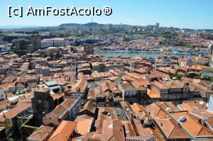 [P06] un cadru restrans din panorama care o pueam vedea din turnul bisericii Igreja dos Clerigos, catre raul Douro » foto by alunelu69
 - 
<span class="allrVoted glyphicon glyphicon-heart hidden" id="av858059"></span>
<a class="m-l-10 hidden" id="sv858059" onclick="voting_Foto_DelVot(,858059,4082)" role="button">șterge vot <span class="glyphicon glyphicon-remove"></span></a>
<a id="v9858059" class=" c-red"  onclick="voting_Foto_SetVot(858059)" role="button"><span class="glyphicon glyphicon-heart-empty"></span> <b>LIKE</b> = Votează poza</a> <img class="hidden"  id="f858059W9" src="/imagini/loader.gif" border="0" /><span class="AjErrMes hidden" id="e858059ErM"></span>