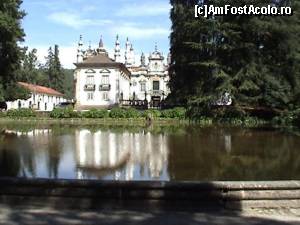 [P28] Casa de Mateus - în parcul din faţă a fost strategic amplasat un iaz în care se reflectă imaginea conacului.  » foto by Carmen Ion
 - 
<span class="allrVoted glyphicon glyphicon-heart hidden" id="av611346"></span>
<a class="m-l-10 hidden" id="sv611346" onclick="voting_Foto_DelVot(,611346,4082)" role="button">șterge vot <span class="glyphicon glyphicon-remove"></span></a>
<a id="v9611346" class=" c-red"  onclick="voting_Foto_SetVot(611346)" role="button"><span class="glyphicon glyphicon-heart-empty"></span> <b>LIKE</b> = Votează poza</a> <img class="hidden"  id="f611346W9" src="/imagini/loader.gif" border="0" /><span class="AjErrMes hidden" id="e611346ErM"></span>