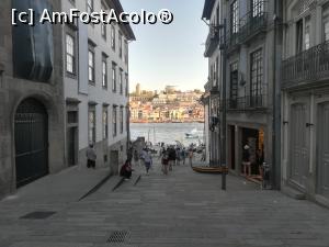 [P10] <strong>Rua de São João</strong> , o străduță pietruită, la capătul căreia se vede,  râul Douro și cramele de vinuri de pe malul opus » foto by Mika
 - 
<span class="allrVoted glyphicon glyphicon-heart hidden" id="av1162069"></span>
<a class="m-l-10 hidden" id="sv1162069" onclick="voting_Foto_DelVot(,1162069,4082)" role="button">șterge vot <span class="glyphicon glyphicon-remove"></span></a>
<a id="v91162069" class=" c-red"  onclick="voting_Foto_SetVot(1162069)" role="button"><span class="glyphicon glyphicon-heart-empty"></span> <b>LIKE</b> = Votează poza</a> <img class="hidden"  id="f1162069W9" src="/imagini/loader.gif" border="0" /><span class="AjErrMes hidden" id="e1162069ErM"></span>